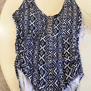 New with Tags Anne Cole Women’s  One Piece Swimsuit Sz 12